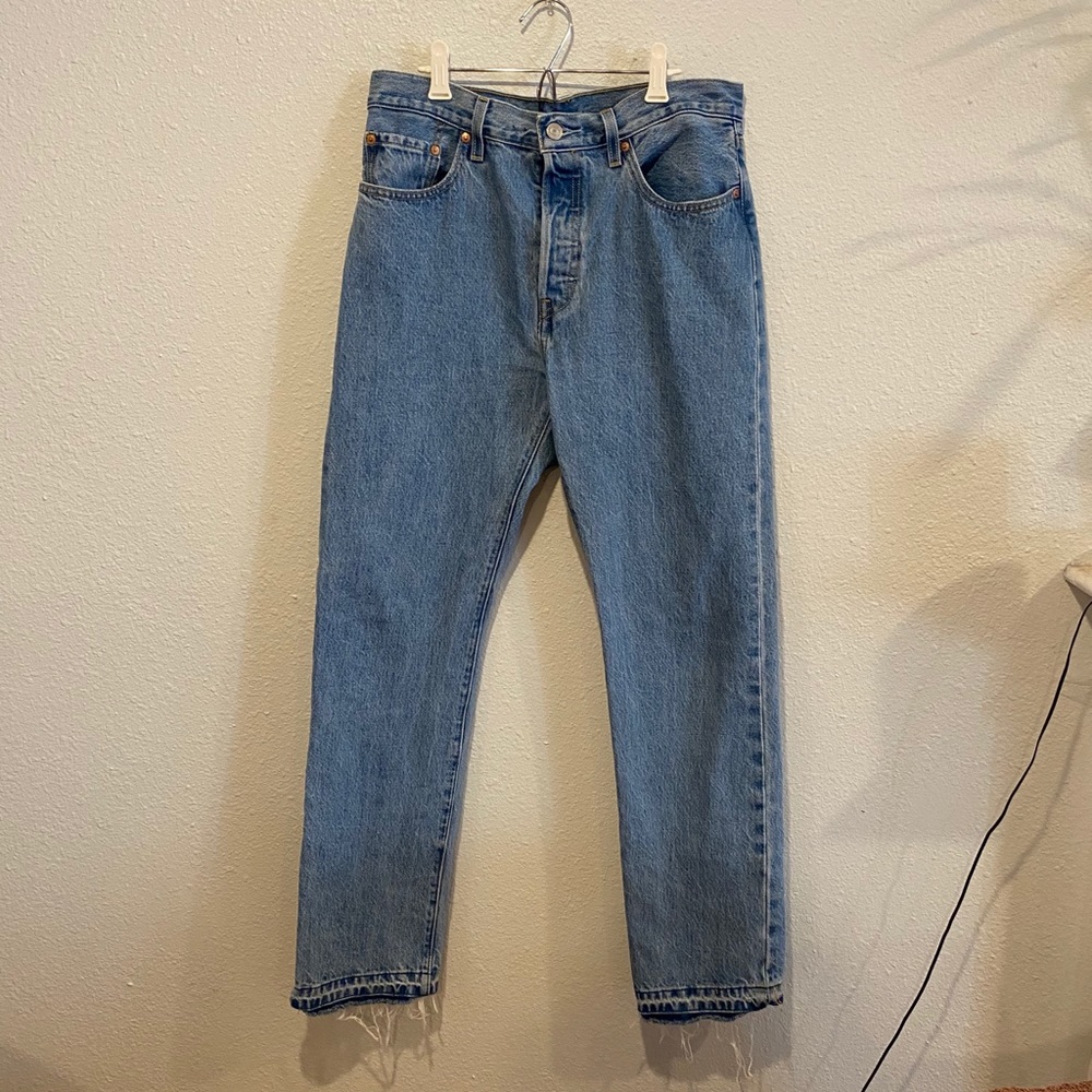 Women’s Levi Jeans